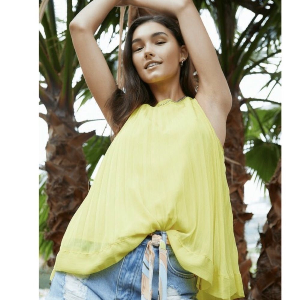 Bright sunny trapeze blouse